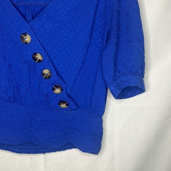 MAEVE BY ANTHROPOLOGIE BLUE BUTTON CROP TOP (SIZE 4) - Picture 3 of 8